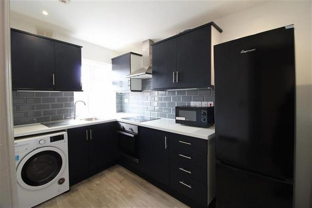 3 bedroom apartment to rent - Photo 1