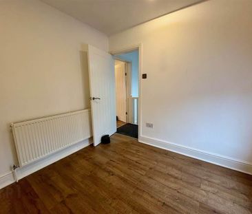 17 Glenvarlock Street, Belfast, BT5 5GS - Photo 6