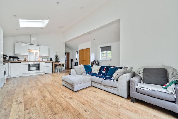 Churt Road Churt, Farnham - 1 bedroomProperty for lettings - Seymours - Photo 1