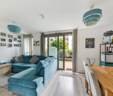 1 Bed Flat, Heron Place, E16 - Photo 2