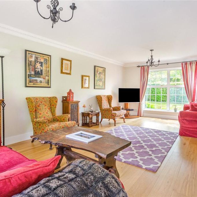 5 bedroom detached house to rent - Photo 1