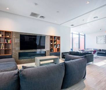 Fully Furnished Luxe Modern 1 BR & Den Telus Garden - Photo 1