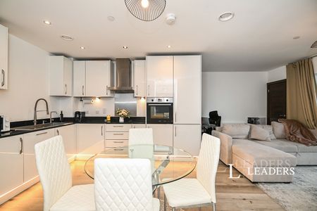 2 bedroom apartment to rent Mill Wood, Maidstone, Kent, ME14 - Photo 3