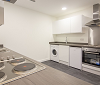 1 bedroom in a flat share to rent - Photo 3