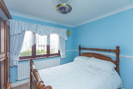 3 bedroom detached house to rent - Photo 3