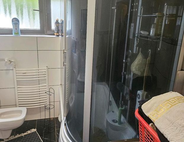 Grose wohnung zu vermieten in Staudt - Photo 1