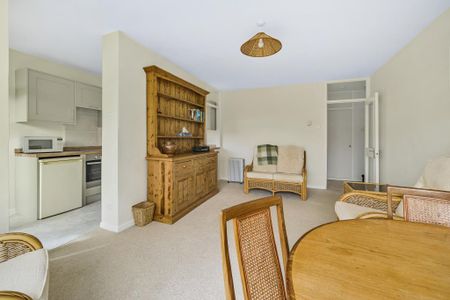 1 bedroom flat to rent - Photo 3