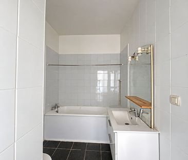 Location Appartement 2 pièces 46m² - Photo 2