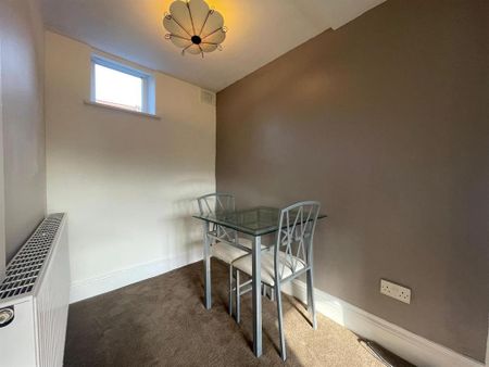 2 bedroom house to rent - Photo 2