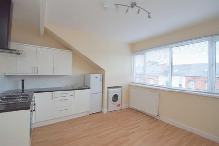 1 bedroom flat to rent - Photo 2