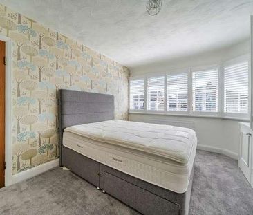 Hurstdene Avenue, Staines-upon-thames, TW18 - Photo 2