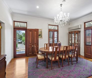 156 Warry Street, Spring Hill, QLD 4000 - Photo 2