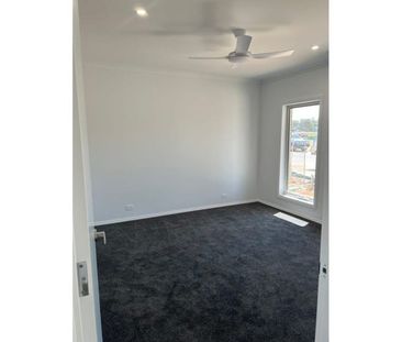 Stylish & Spacious Living at 7 Raymond Street, Leneva - Photo 1