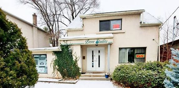 Second floor apartment On Sheppard Avenue West near Yonge - Photo 2