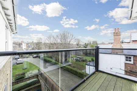 3 bedroom flat to rent - Photo 5