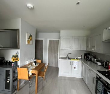 2 bedroom ground floor flat to rent - Photo 4