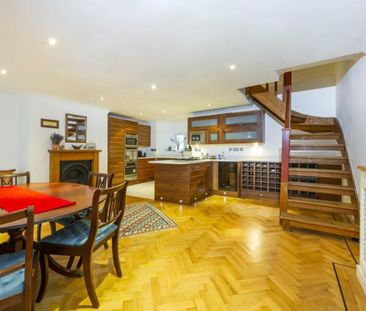 2 Bed Maisonette, Yorkshire Grey Place, NW3 - Photo 2