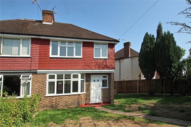 Coniston Road, Old Woking - 3 bedrooms Property for lettings - Seymours - Photo 1