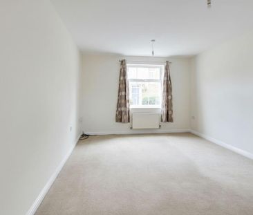 3 bedroom end of terrace house to rent - Photo 1