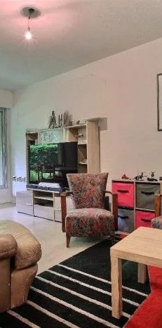 Appartement T3 rez-de-chaussée + parking - Photo 1