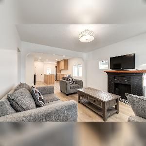 3 Bed 1 Bath Upper Suite Mount Pleasant Calgary - Photo 1