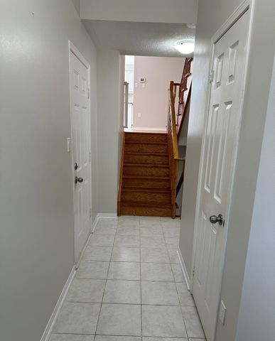 For Lease - 1588 South Parade Court Unit# 67, Mississauga, Ontario - Photo 4