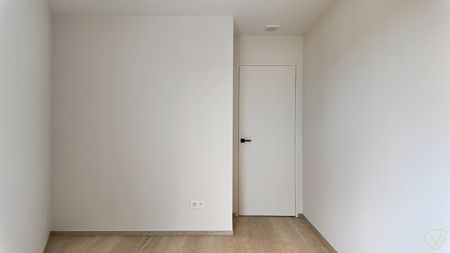 Luxueuze en energiezuinige penthouse met riant terras in de Leopoldlaan! - Photo 2