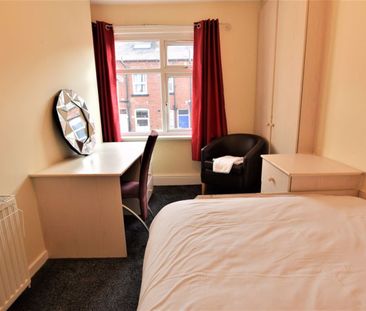 6 bedroom Flat in Estcourt Avenue, Leeds - Photo 3