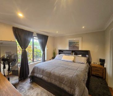 “SPACIOUS FAMILY HOME IN QUIET CUL DE SAC” - Photo 4