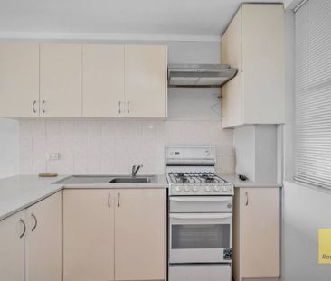 Stunning River & City Views in a Secure South Perth Location - Photo 1