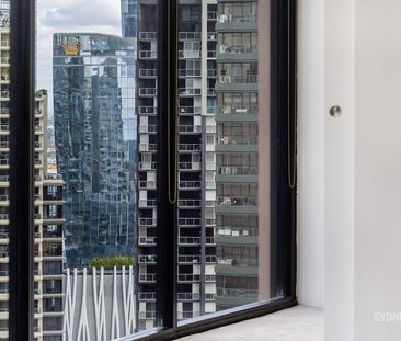 IMPRESSIVE APARTMENT WITH EXCELLENT VIEWS | Unfurnished - Photo 2