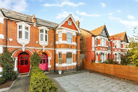 A Stunning Six-Bedroom Semi Detached Home with Contemporary Flair. - Photo 4