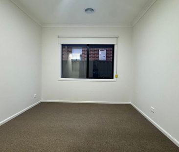 Brand New Modern Family Home in Clyde - Photo 3