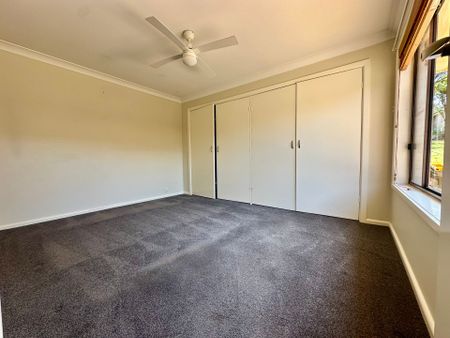 Convenient Cul-de-sac Living - Photo 3