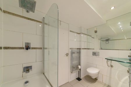 3 bedroom flat to rent - Photo 5
