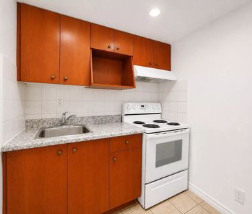 For Lease - 1113 Davenport Road Unit# 3, Toronto, Ontario - Photo 2