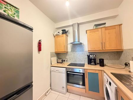 Lee house, Mayor St Lower, Dublin 1 - Photo 2