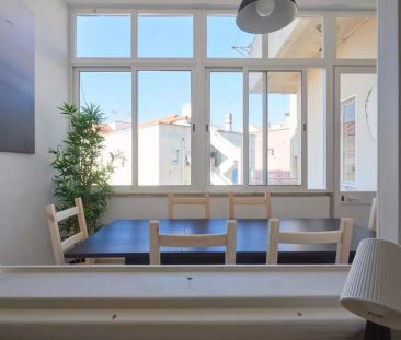 Rooms for rent in 11-bedroom apartment in Santa Cruz - Photo 4