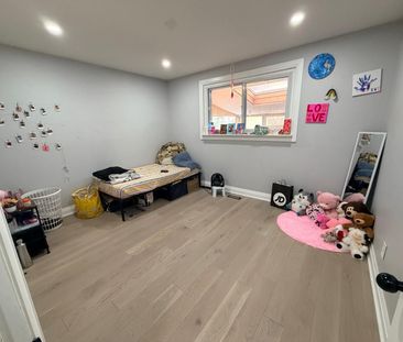 For Lease - 804 Fairview Avenue, Pickering, Ontario - Photo 2