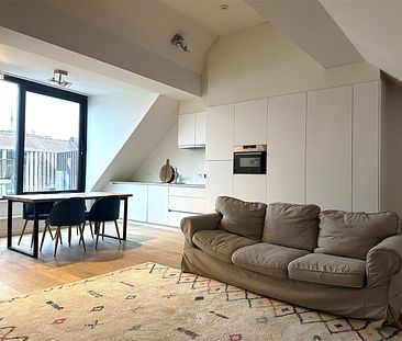 Duplex-penthouse met 3 slaapkamers te huur op het Sint-Pietersplein! - Photo 1
