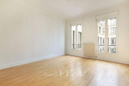 Location appartement, Paris 8ème (75008), 6 pièces, 252 m², ref 86471166 - Photo 2