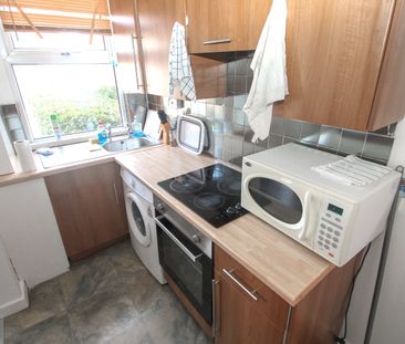 3 bedroom terraced house to rent - Photo 6