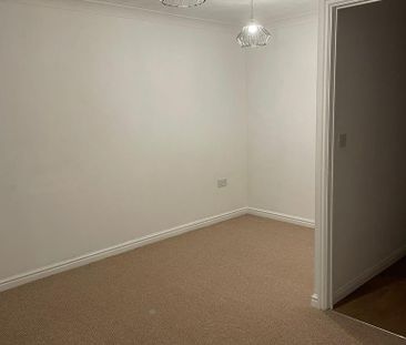 2 bedroom semi-detached house to rent - Photo 3