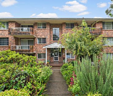 Immaculately Presented Full Brick TWO bedder Apartment - Short Walk... - Photo 1