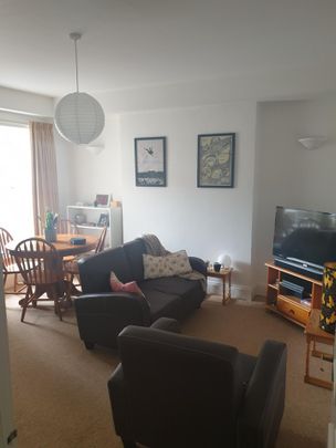 1 Bed Flat, Meridian Place, BS8 - Photo 1