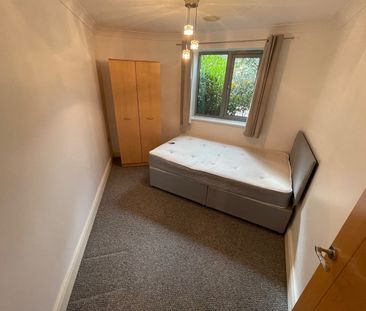 3 Bed Flat, Mandara Point, CV1 - Photo 6