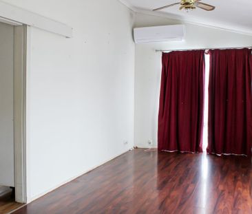 FAMILY HOME FOR 6 MONTH LEASE - Photo 1