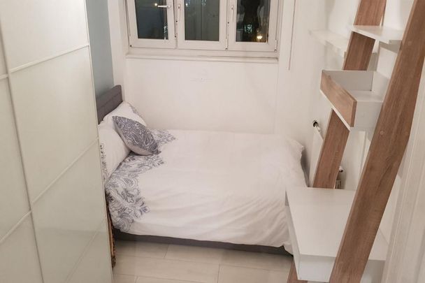 1 bedroom in a flat share to rent - Photo 1