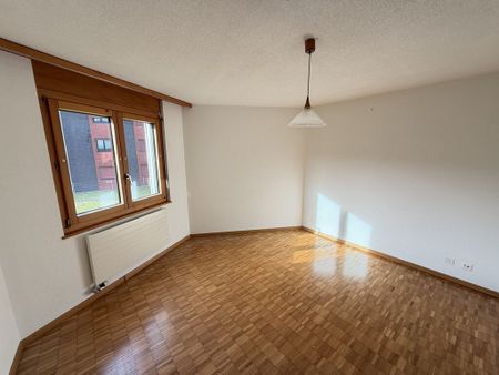 Quietly located just a few steps from the shops - Photo 5