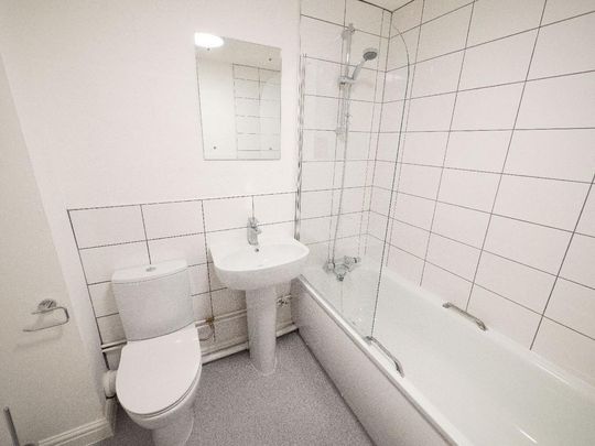 10 bedroom house to rent - Photo 1